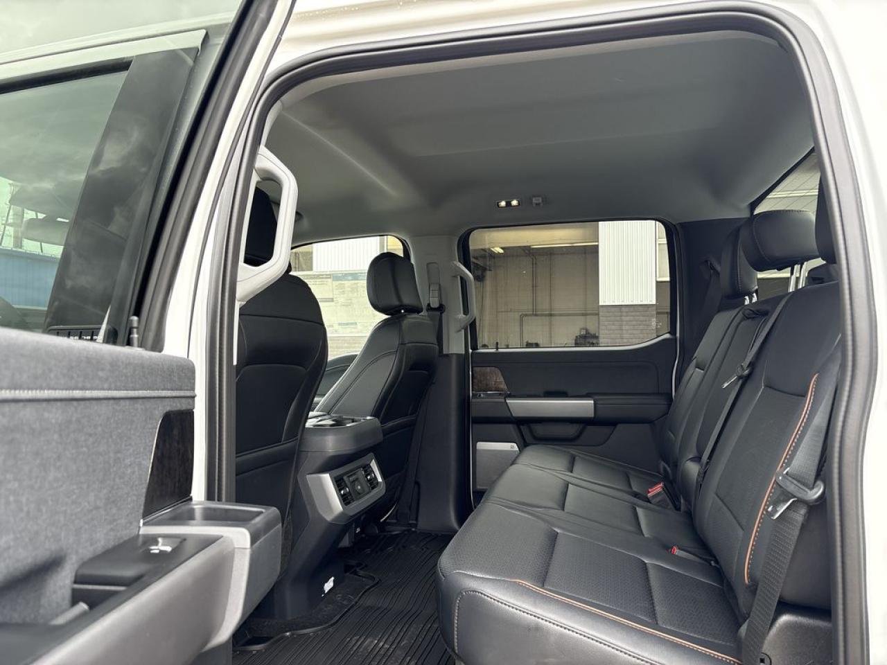 2025 Ford F-350 Super Duty SRW LARIAT 6.8' Box 618A Photo5