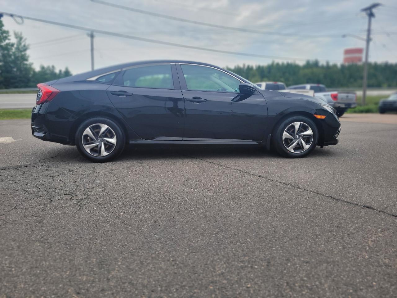 2020 Honda Civic LX MANUAL Photo5