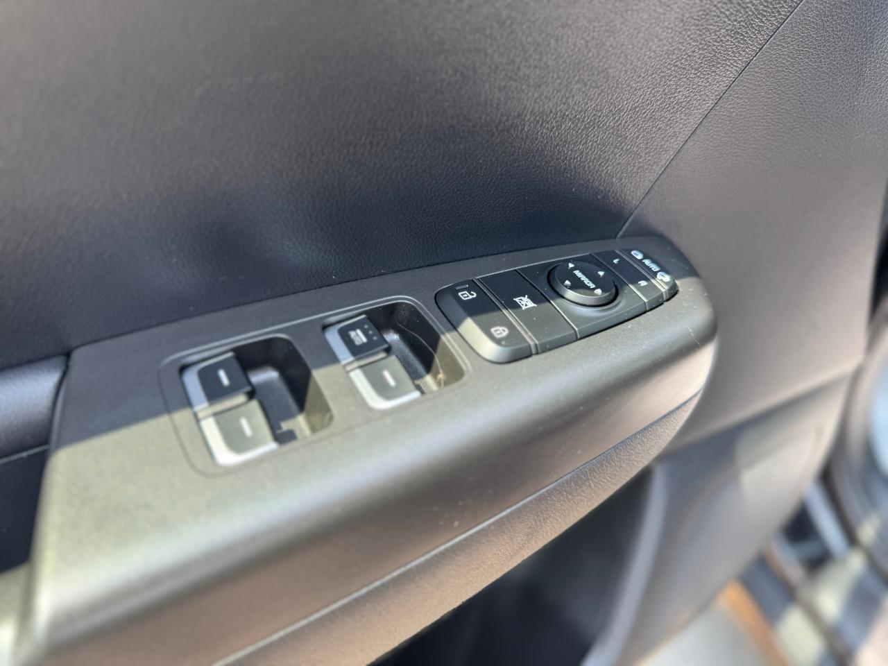 2022 Kia Sportage EX Premium AWD Panoramic Roof | One Owner - Photo #28