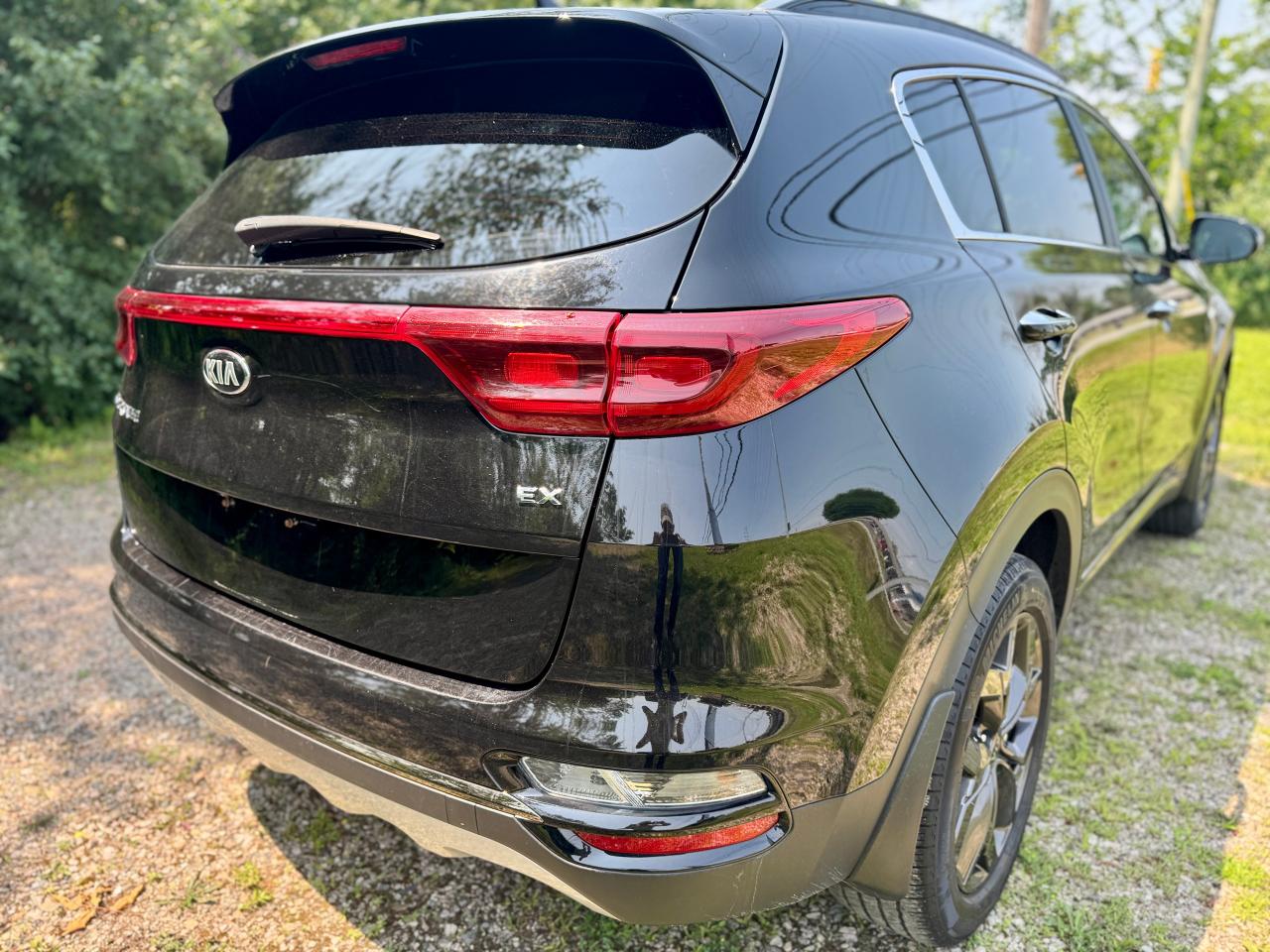 2022 Kia Sportage EX Premium AWD Panoramic Roof | One Owner - Photo #5