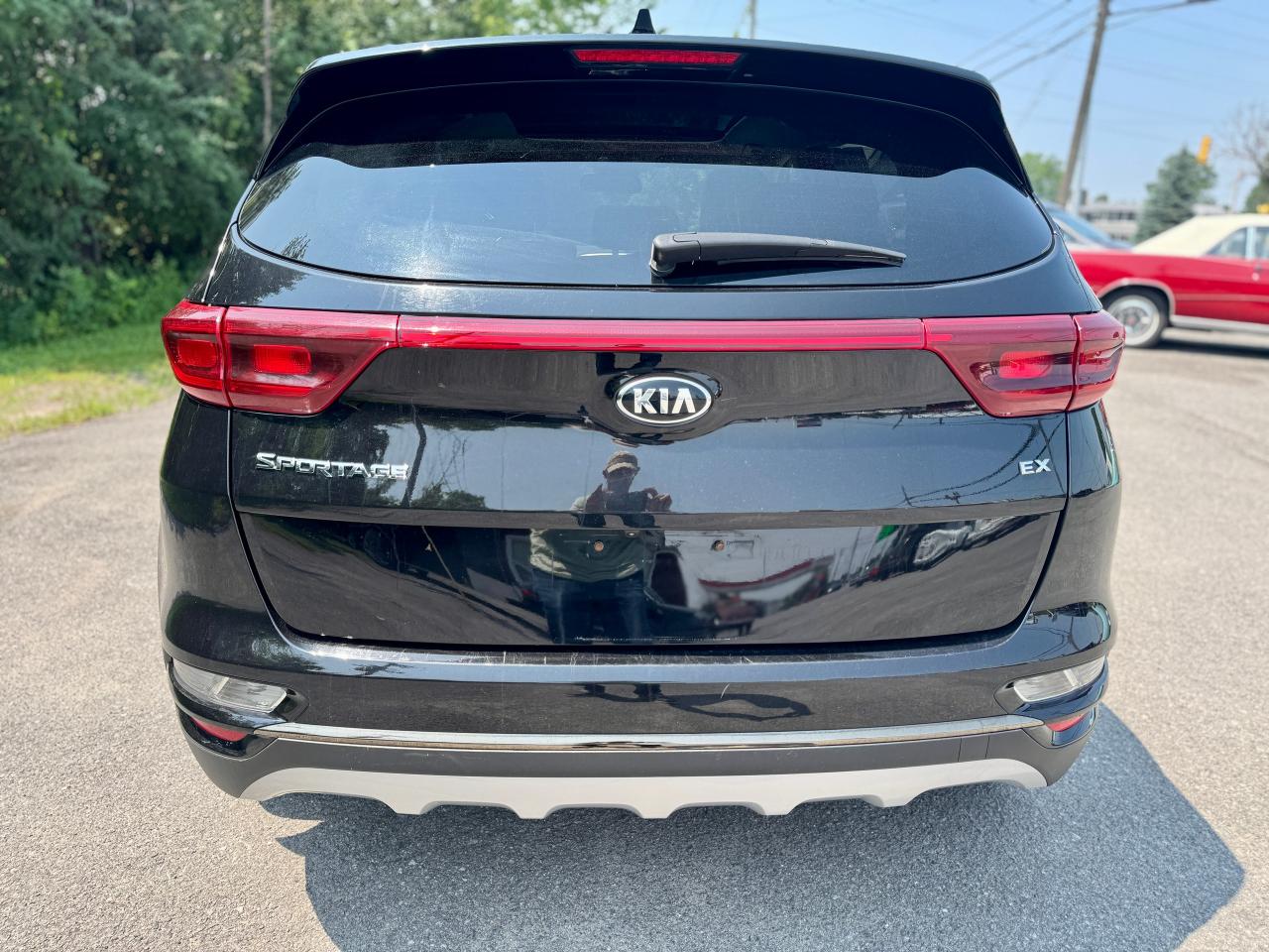 2022 Kia Sportage EX Premium AWD Panoramic Roof | One Owner - Photo #13