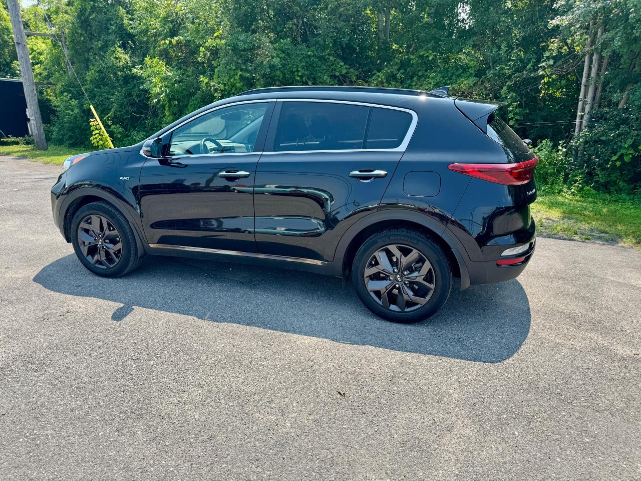 2022 Kia Sportage EX Premium AWD Panoramic Roof | One Owner - Photo #37