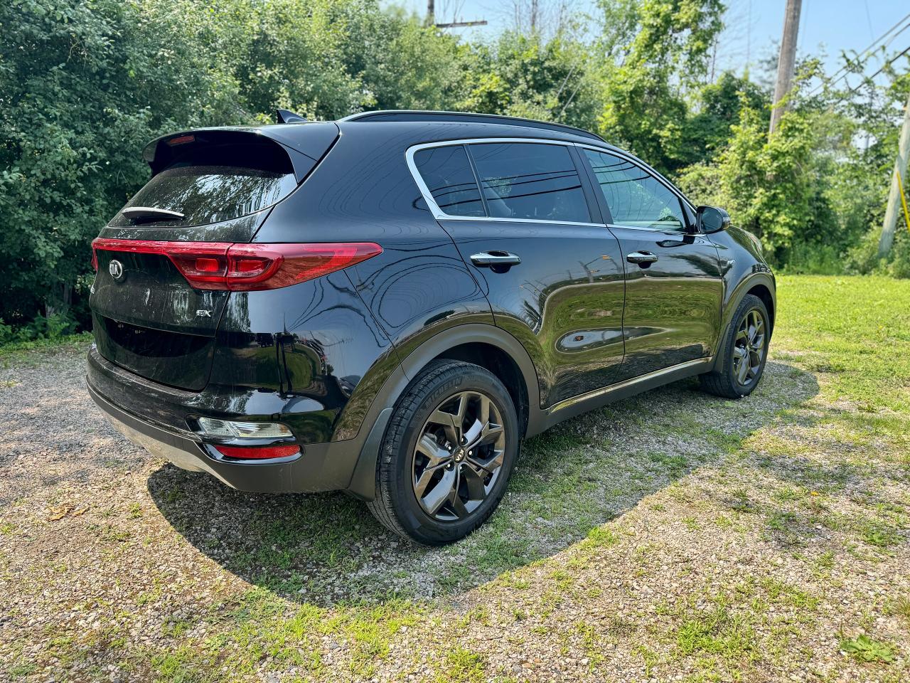 2022 Kia Sportage EX Premium AWD Panoramic Roof | One Owner - Photo #4