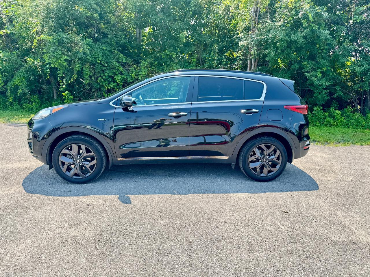 2022 Kia Sportage EX Premium AWD Panoramic Roof | One Owner - Photo #38