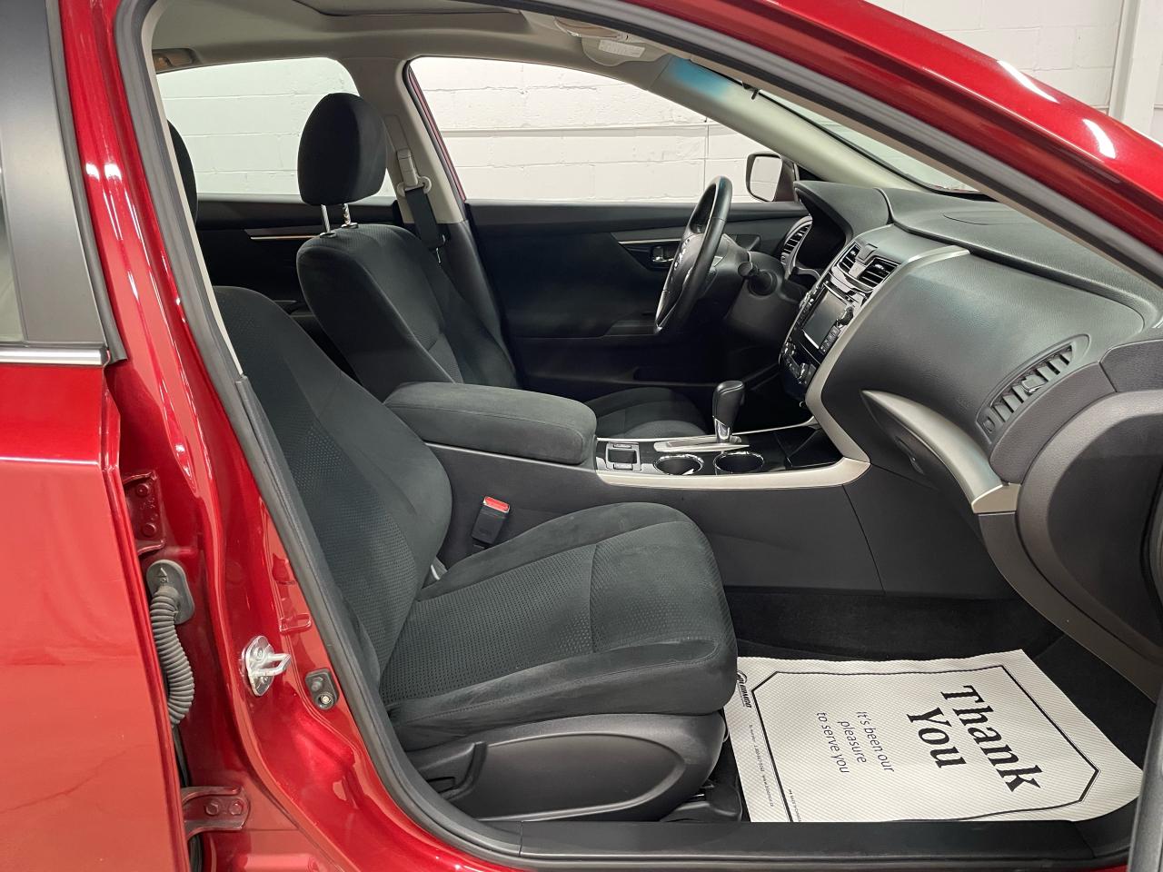 2014 Nissan Altima 2.5 SV Photo17
