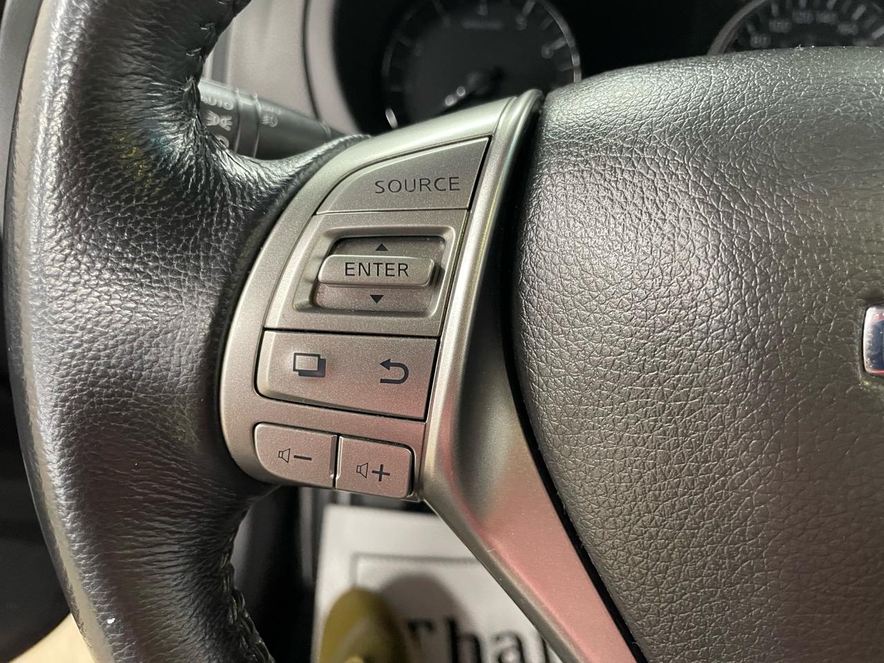 2014 Nissan Altima 2.5 SV Photo30