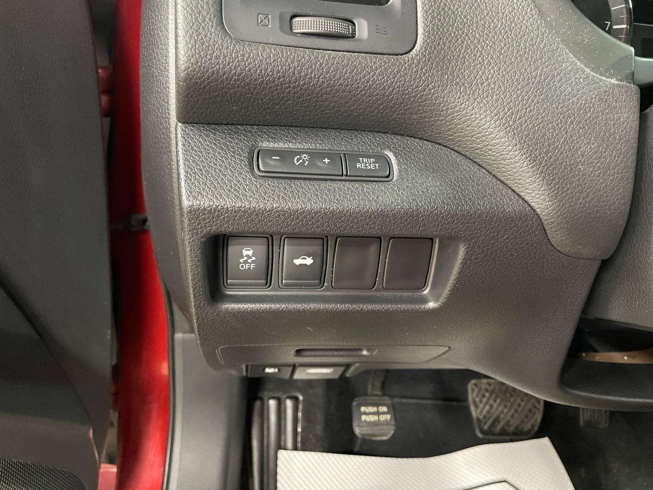 2014 Nissan Altima 2.5 SV Photo19