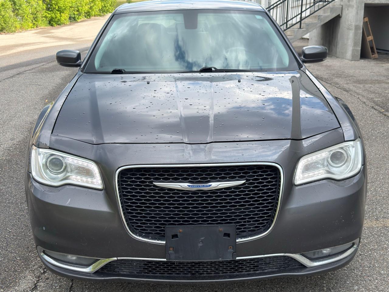2017 Chrysler 300 Touring  - Photo #2