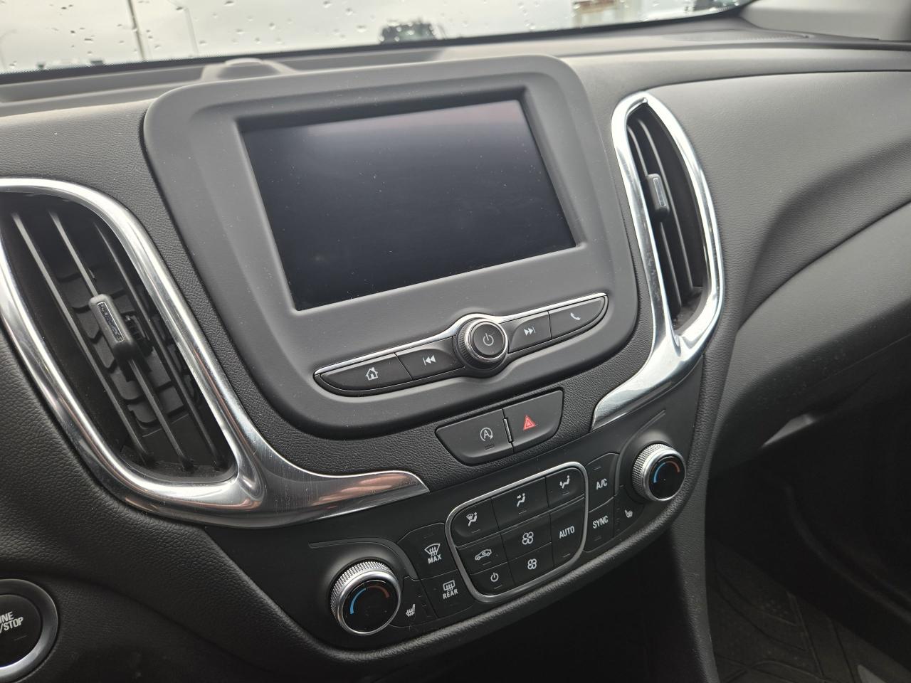 2024 Chevrolet Equinox LT - Photo #9