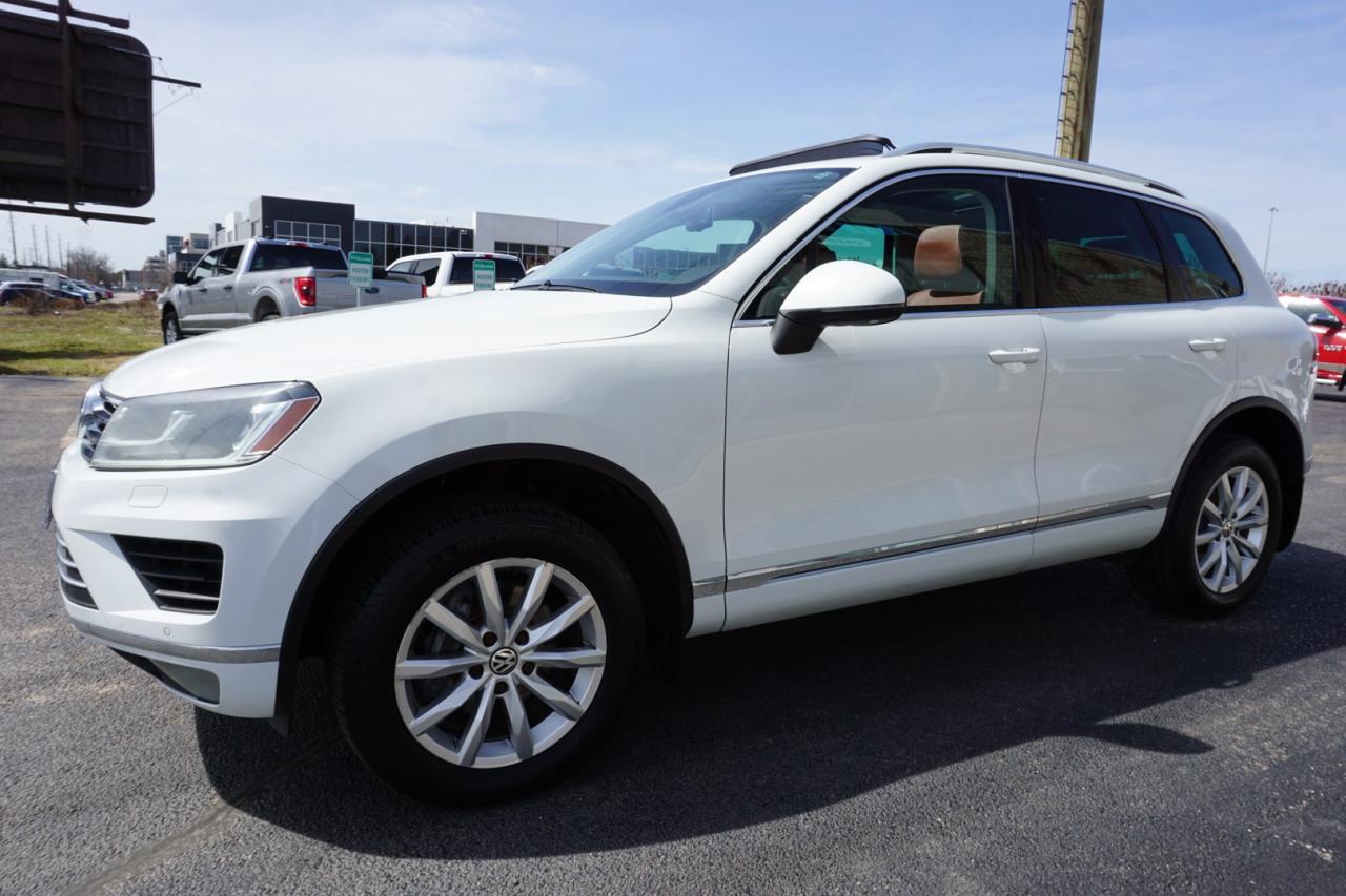 2016 Volkswagen Touareg V6 TDI *DIESEL* HIGHLINE AWD CERTIFIED *FREE ACCIDENT*36 V.W MAINTAIN* 360 CAMERA NAV BLUETOOTH LEATHER HEATED PANO ROOF CRUISE ALLOYS Photo2