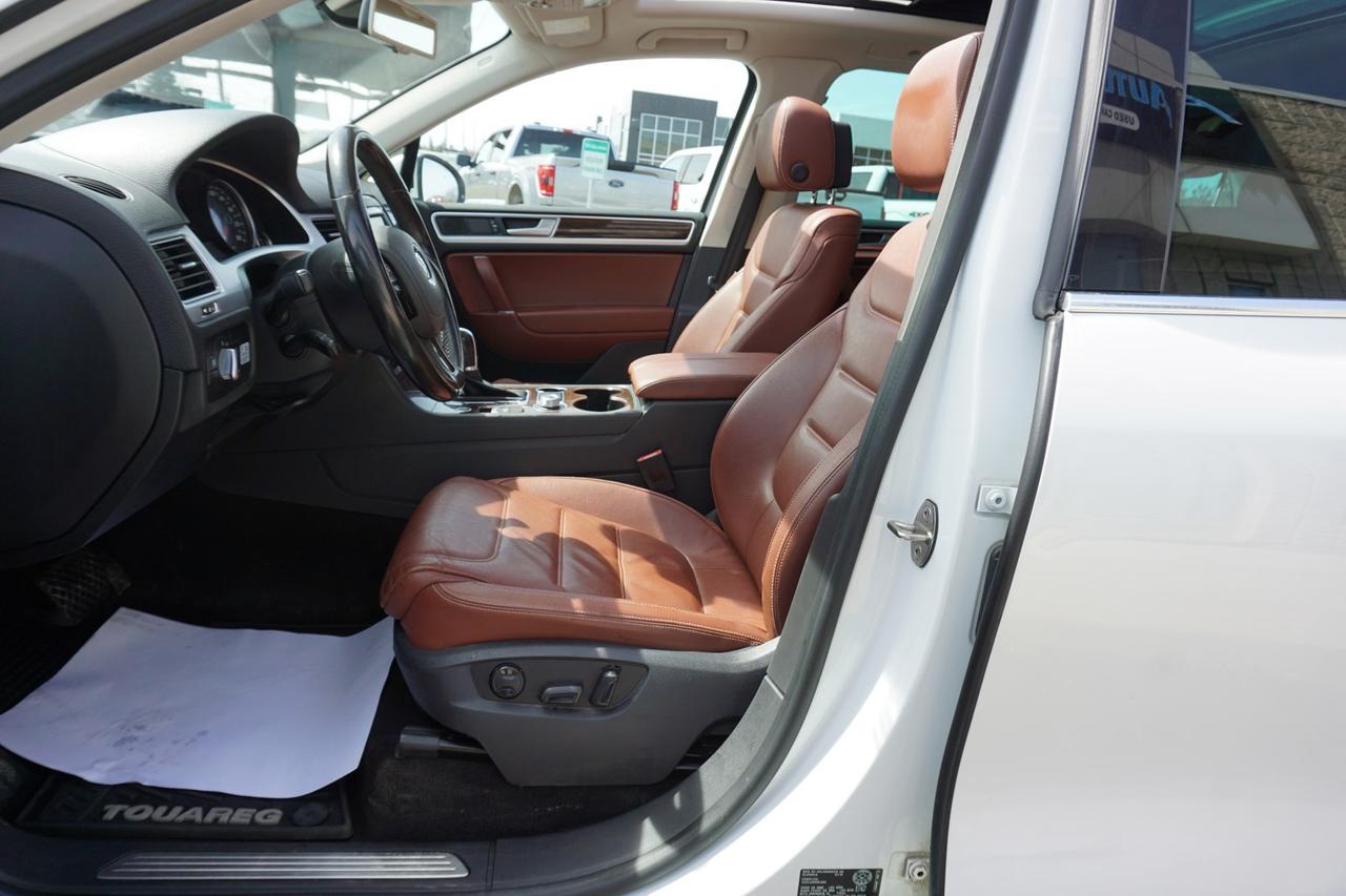 2016 Volkswagen Touareg V6 TDI *DIESEL* HIGHLINE AWD CERTIFIED *FREE ACCIDENT*36 V.W MAINTAIN* 360 CAMERA NAV BLUETOOTH LEATHER HEATED PANO ROOF CRUISE ALLOYS Photo