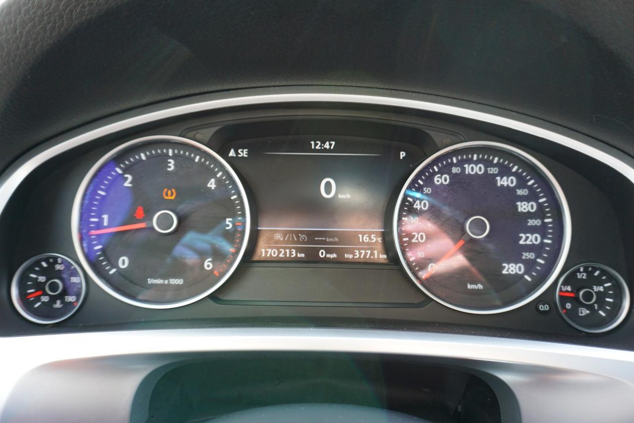 2016 Volkswagen Touareg V6 TDI *DIESEL* HIGHLINE AWD CERTIFIED *FREE ACCIDENT*36 V.W MAINTAIN* 360 CAMERA NAV BLUETOOTH LEATHER HEATED PANO ROOF CRUISE ALLOYS Photo