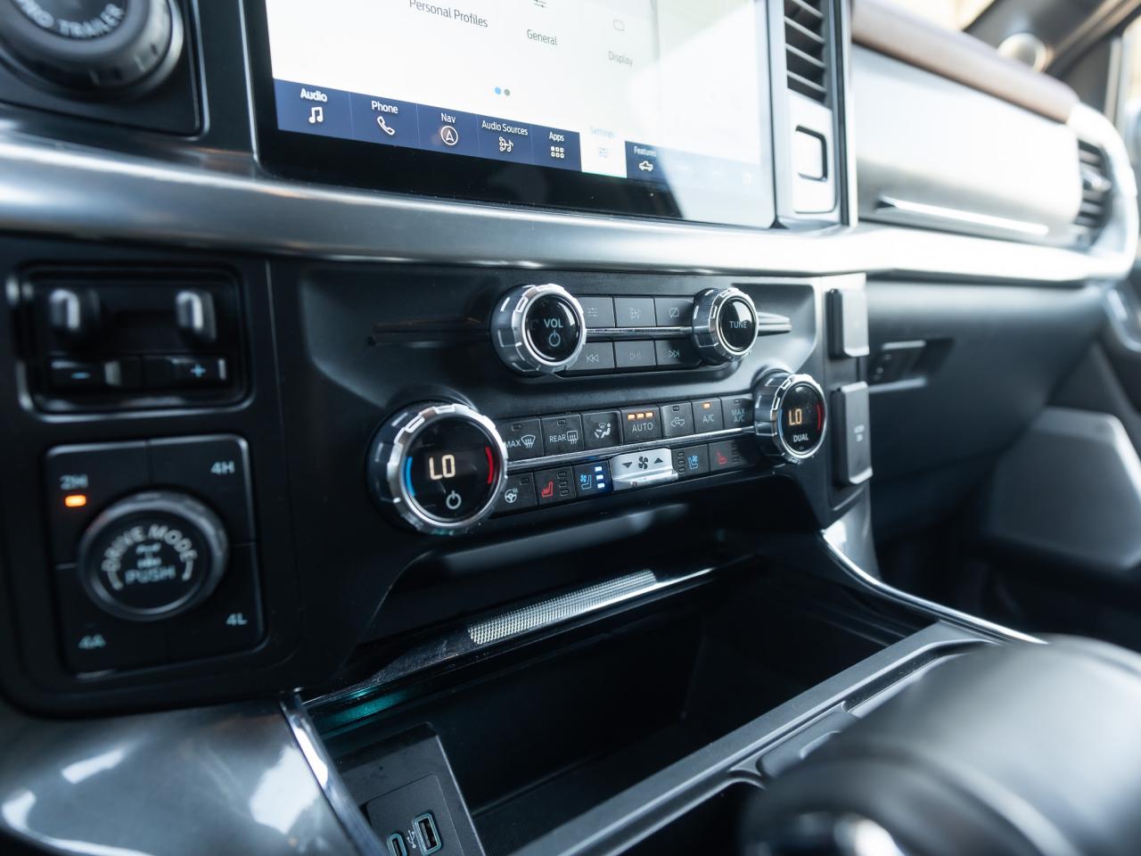 2021 Ford F-150 Lariat - Photo #14