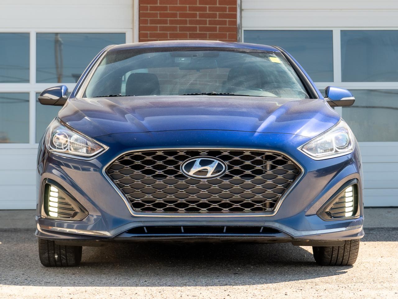 2019 Hyundai Sonata ESSENTIAL - Photo #2