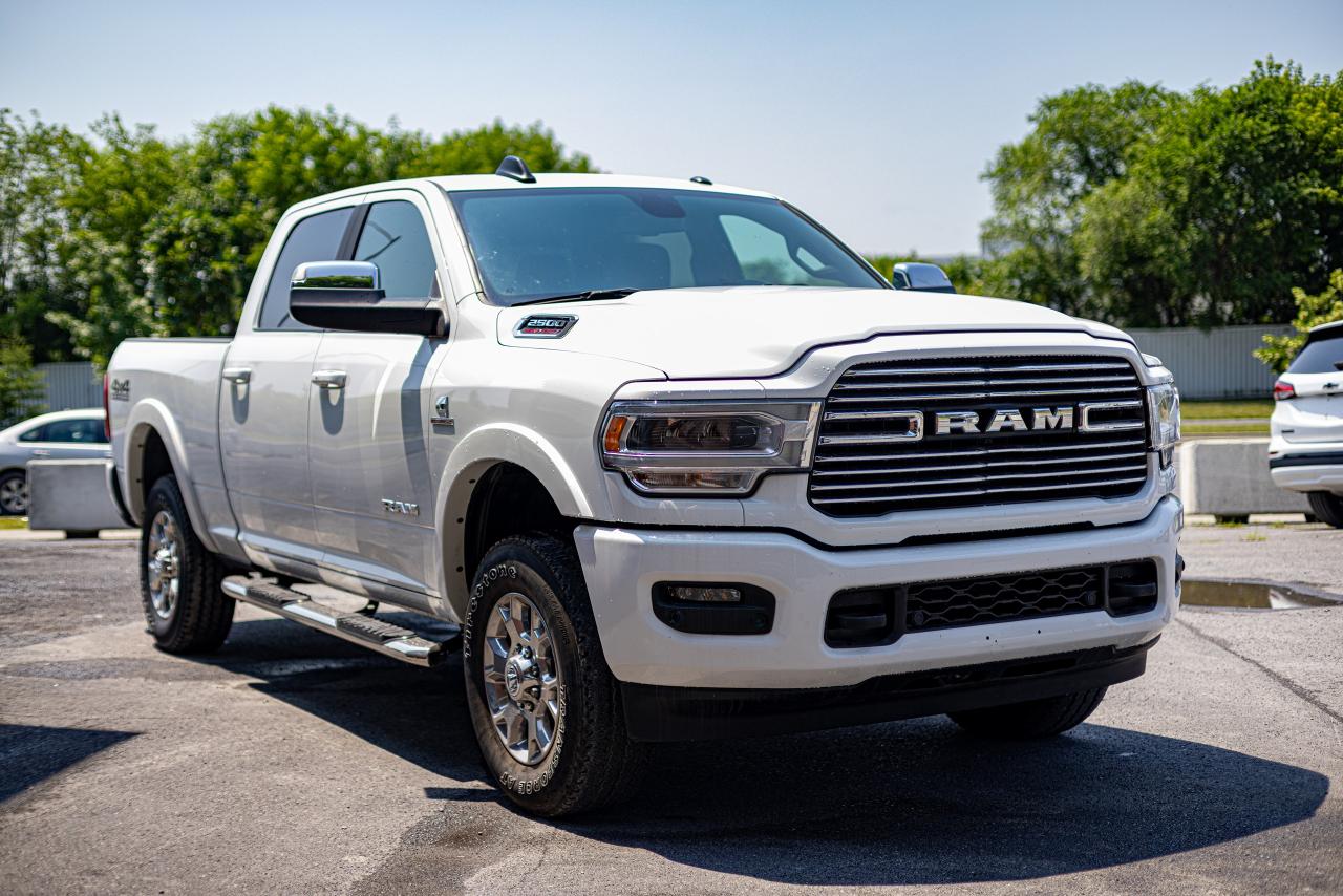 2022 RAM 2500 Laramie 4x4 Crew Cab 6'4" Box - Photo #4