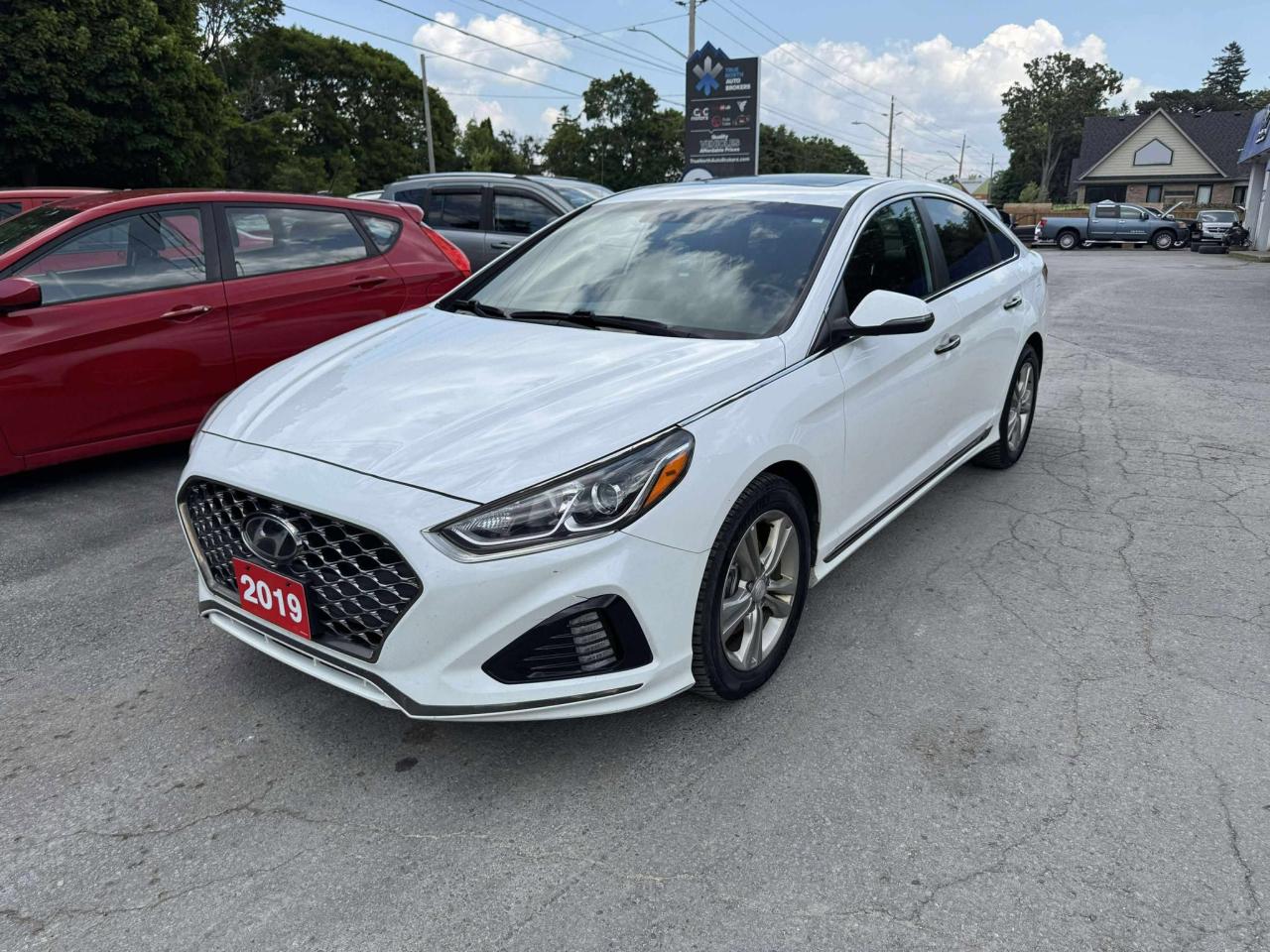 2019 Hyundai Sonata ESSENTIAL - Photo #3