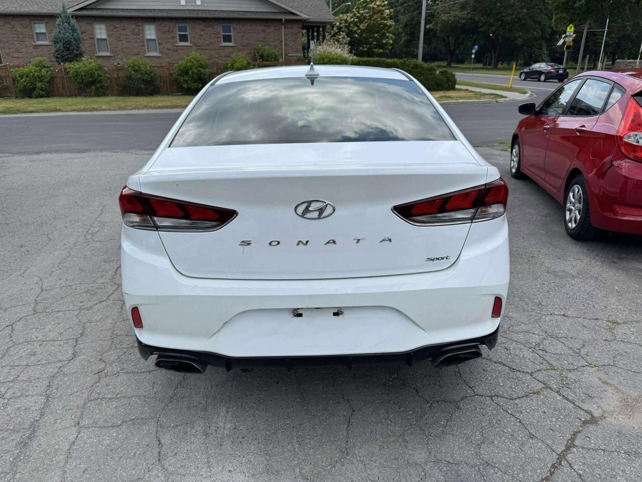 2019 Hyundai Sonata ESSENTIAL - Photo #6