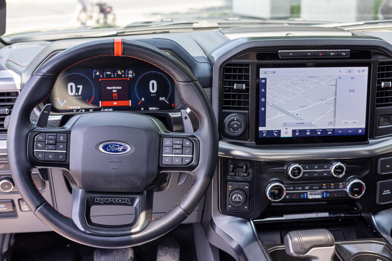 2023 Ford F-150 RAPTOR - Photo #5