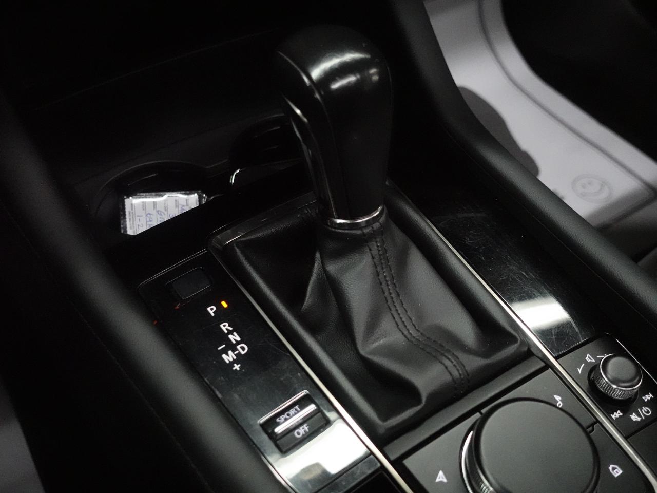 2022 Mazda MAZDA3 SPORT GT | Nav | Leather | Sunroof | BSM | CarPlay