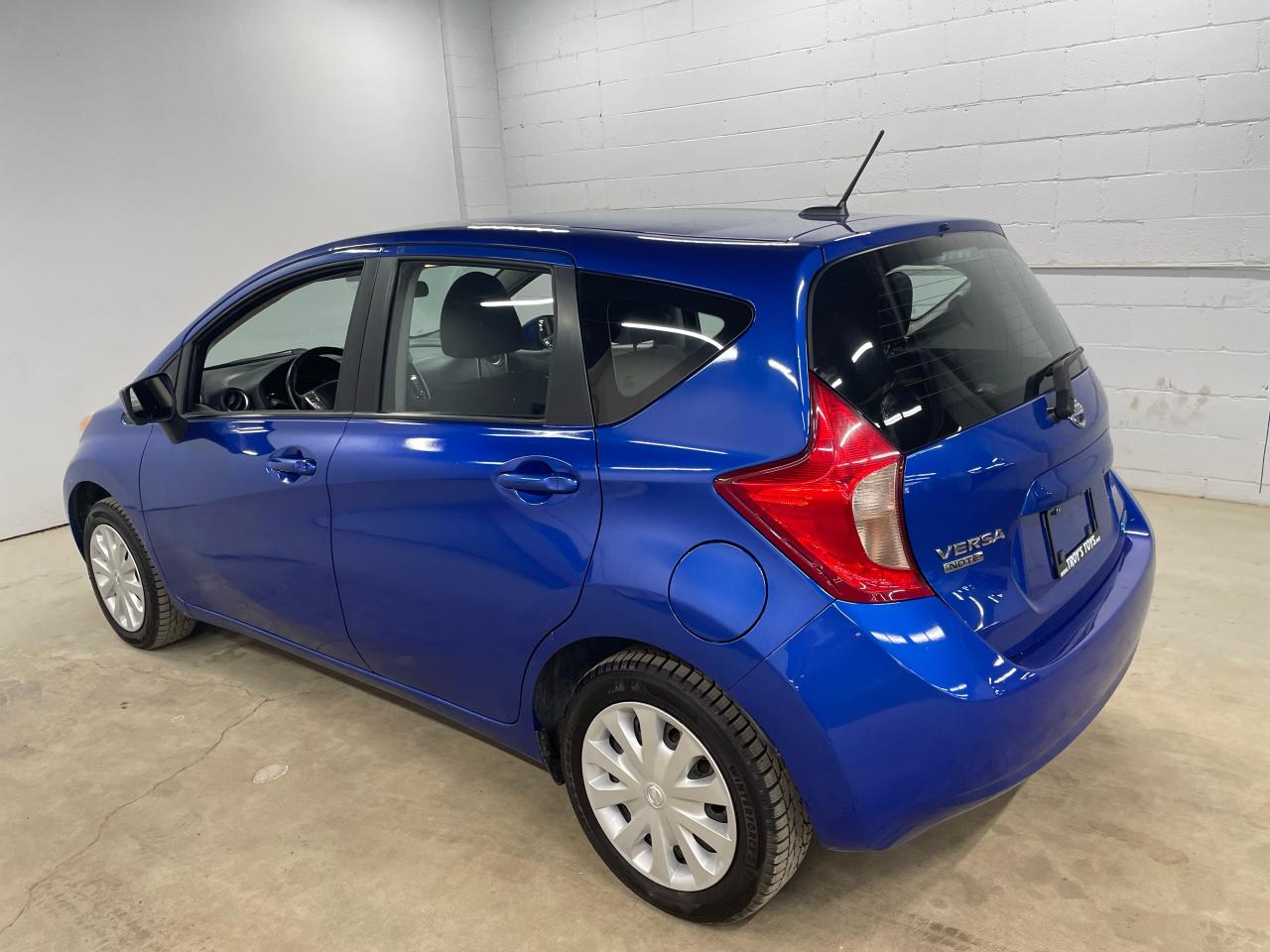 2015 Nissan Versa Note SL Photo37