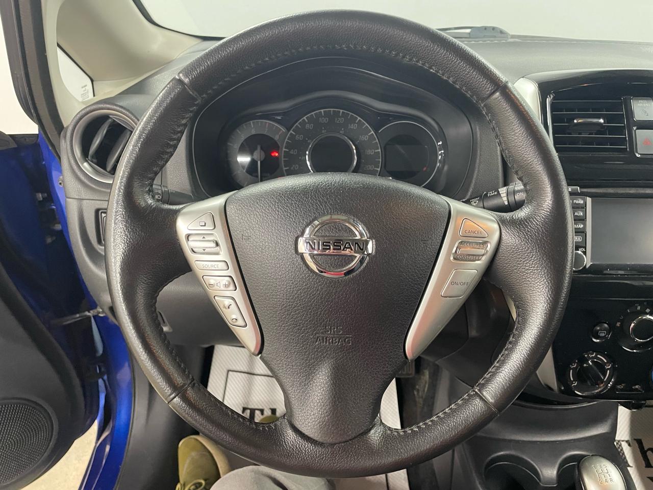 2015 Nissan Versa Note SL Photo10