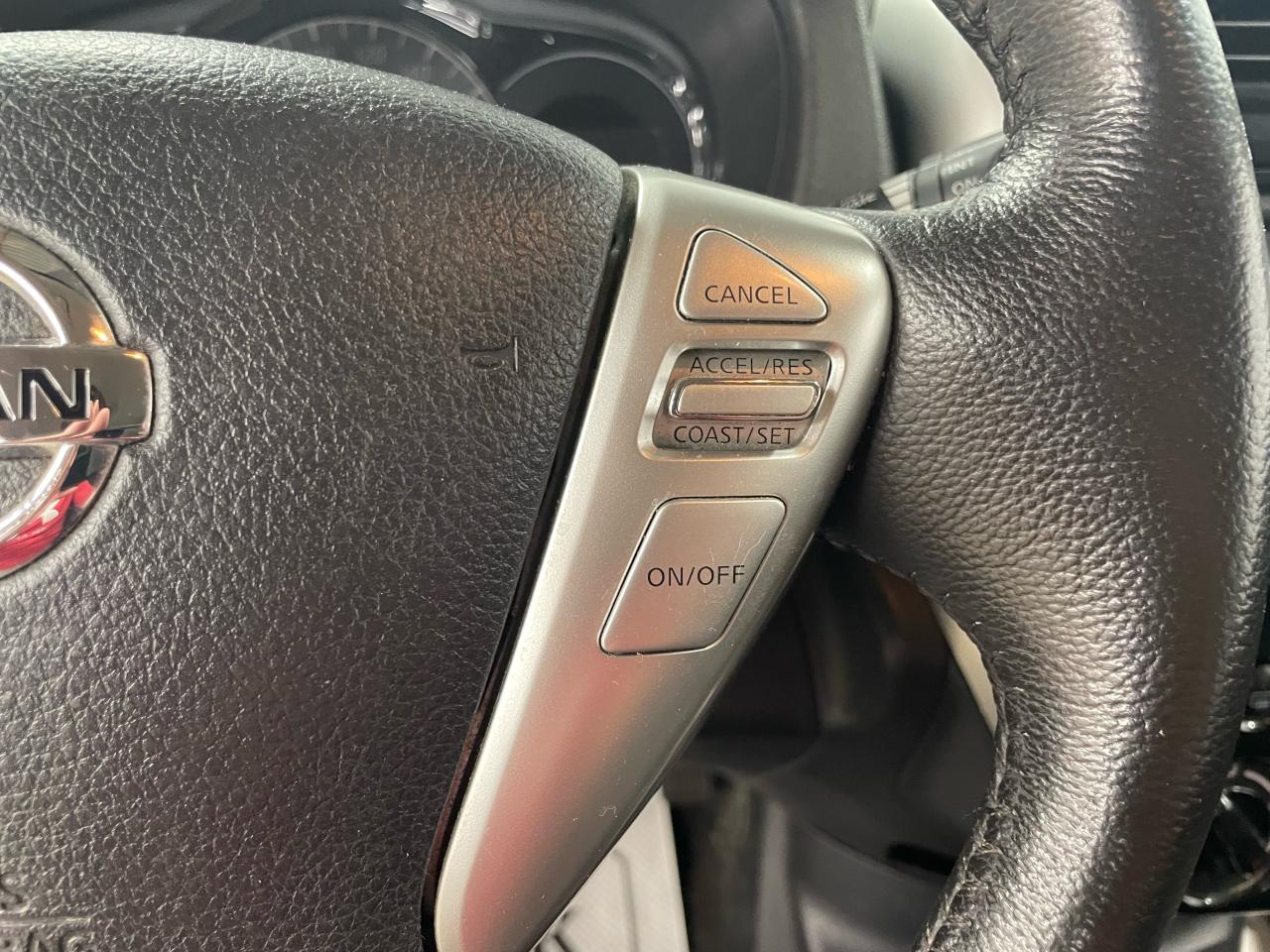 2015 Nissan Versa Note SL Photo13