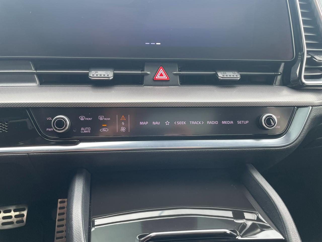 2023 Kia Sportage Hybrid SX w/Black Interior Hybrid | AWD | Sunroof | Leather | Navigation | 18" Wheels Photo