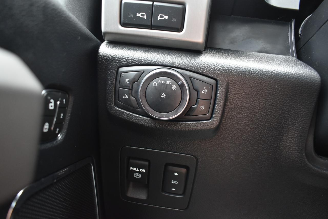 2020 Ford F-150 PLATINUM - 5.0L - Photo #38