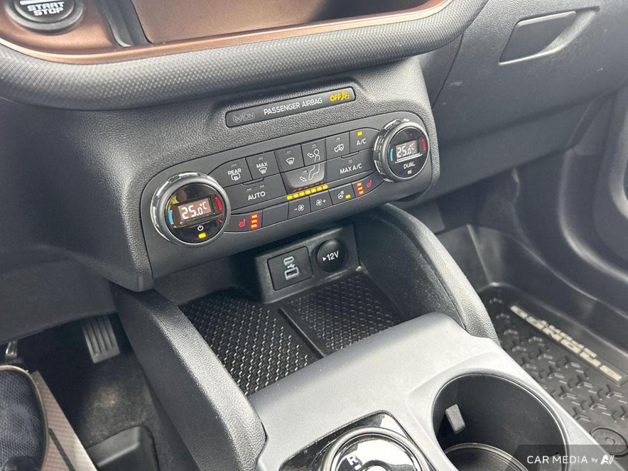 2021 Ford Bronco Sport OUTER BANKS / NO ACCIDENTS / NAV / LEATHER / 4X4 - Photo #16
