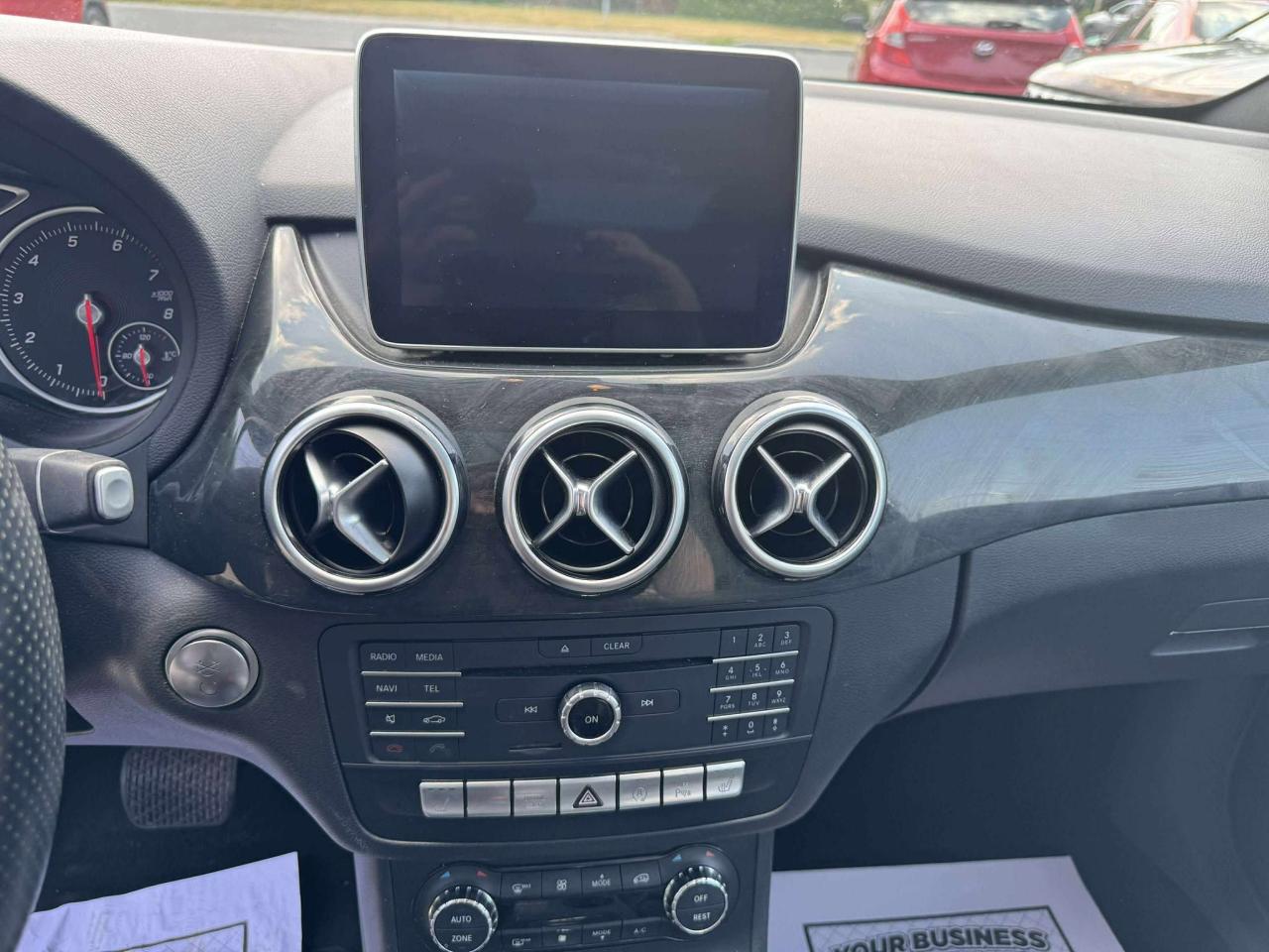 2016 Mercedes-Benz B-Class B 250 Sports Tourer - Photo #18