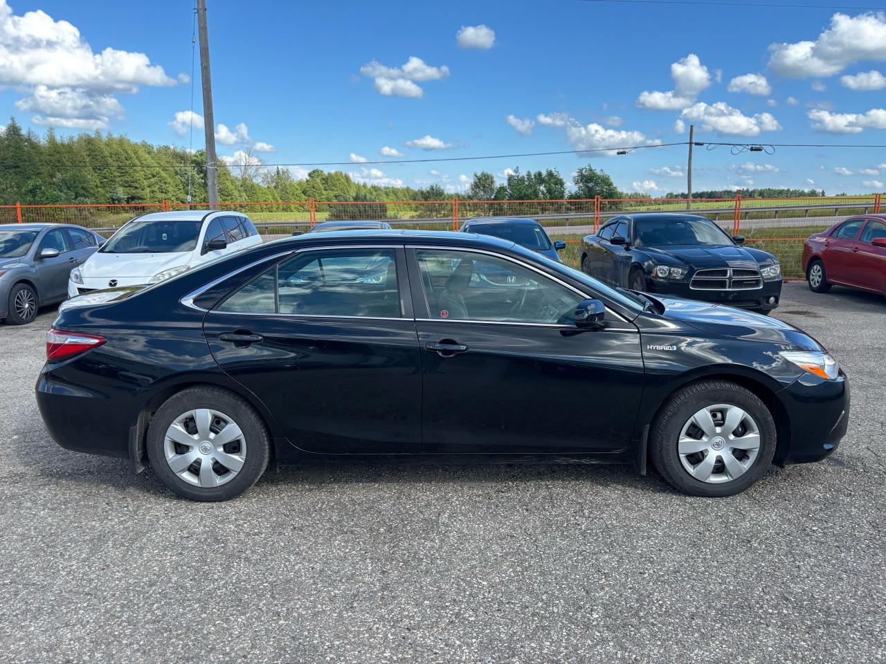 2015 Toyota Camry LE Hybrid - Photo #9