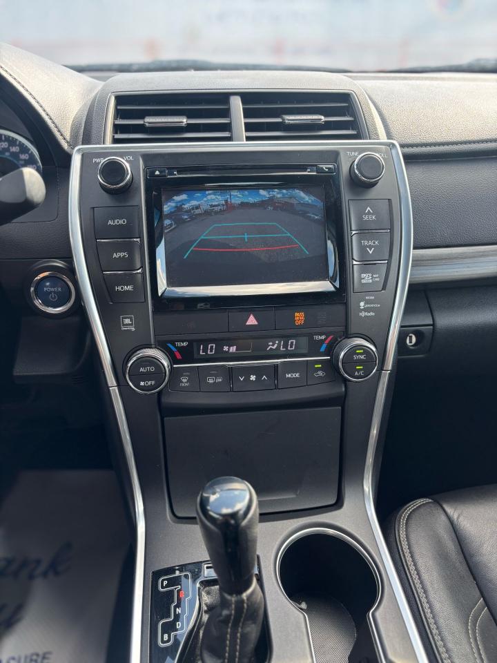 2015 Toyota Camry LE Hybrid - Photo #11