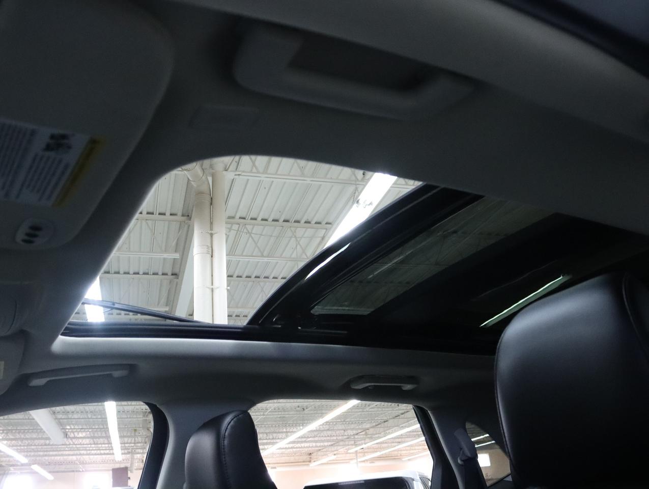 2023 Ford Edge TITANIUM | AWD | Leather | Sunroof | BSM | CarPlay Photo