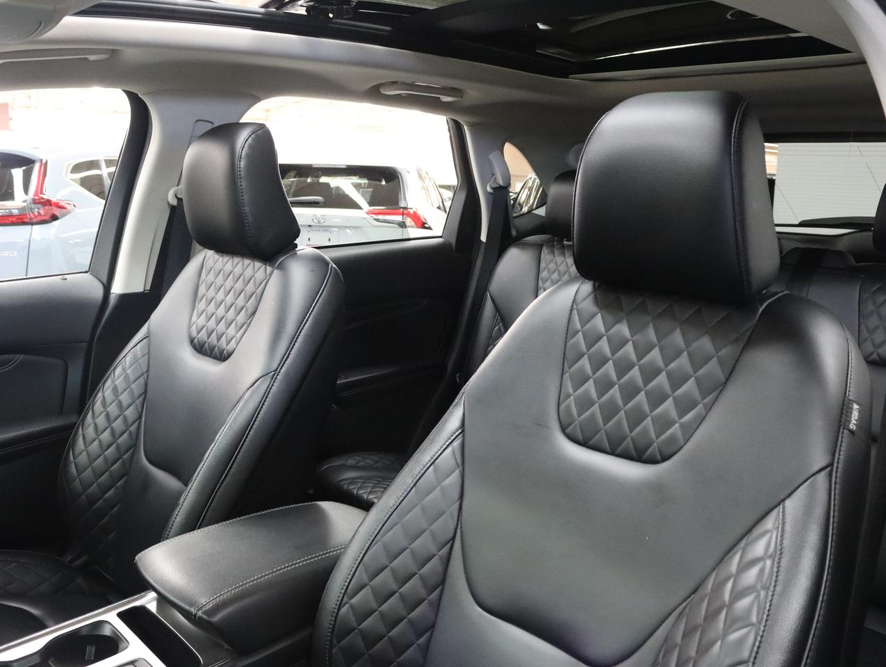 2023 Ford Edge TITANIUM | AWD | Leather | Sunroof | BSM | CarPlay Photo