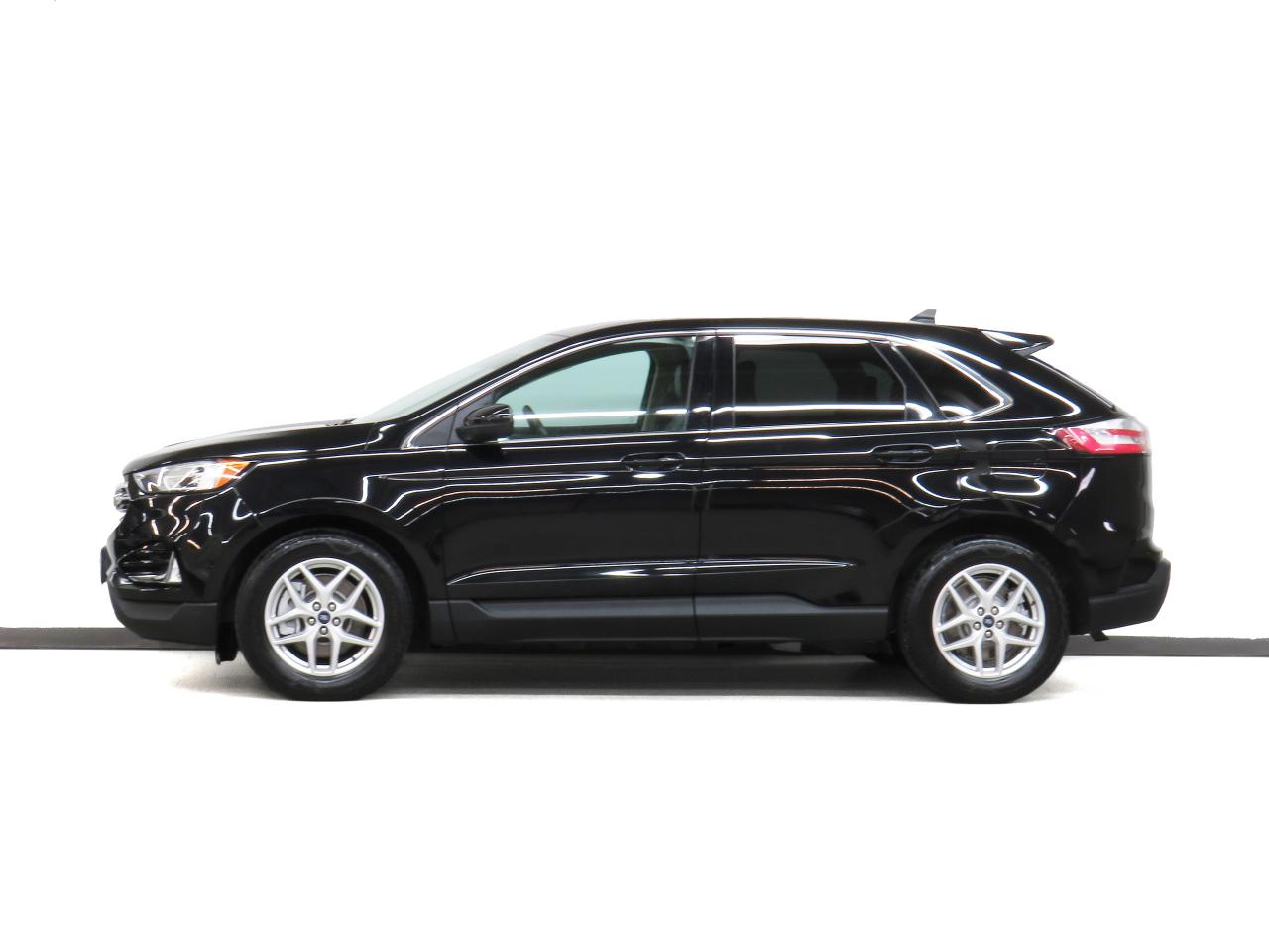 2023 Ford Edge TITANIUM | AWD | Leather | Sunroof | BSM | CarPlay