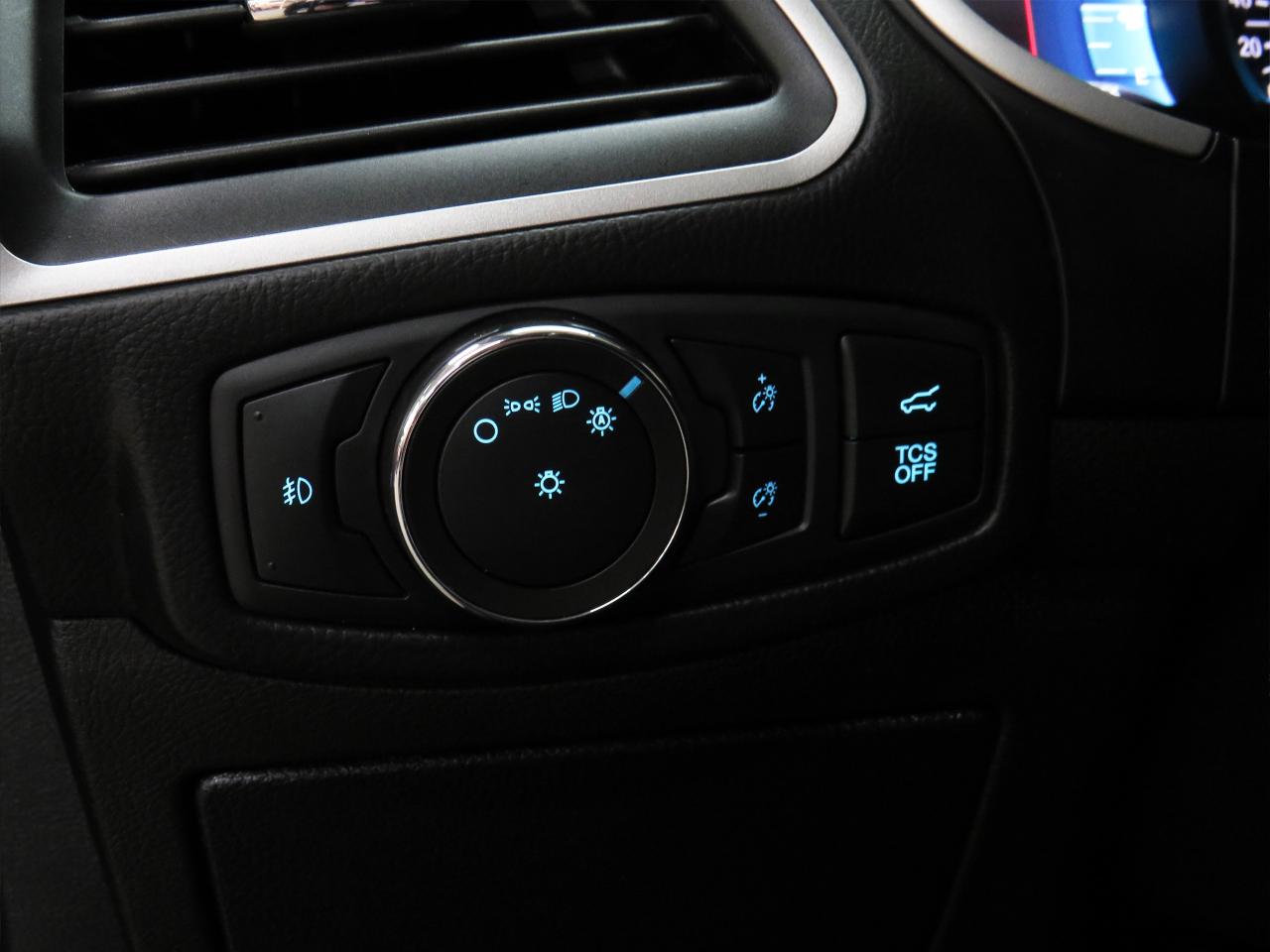 2023 Ford Edge TITANIUM | AWD | Leather | Sunroof | BSM | CarPlay