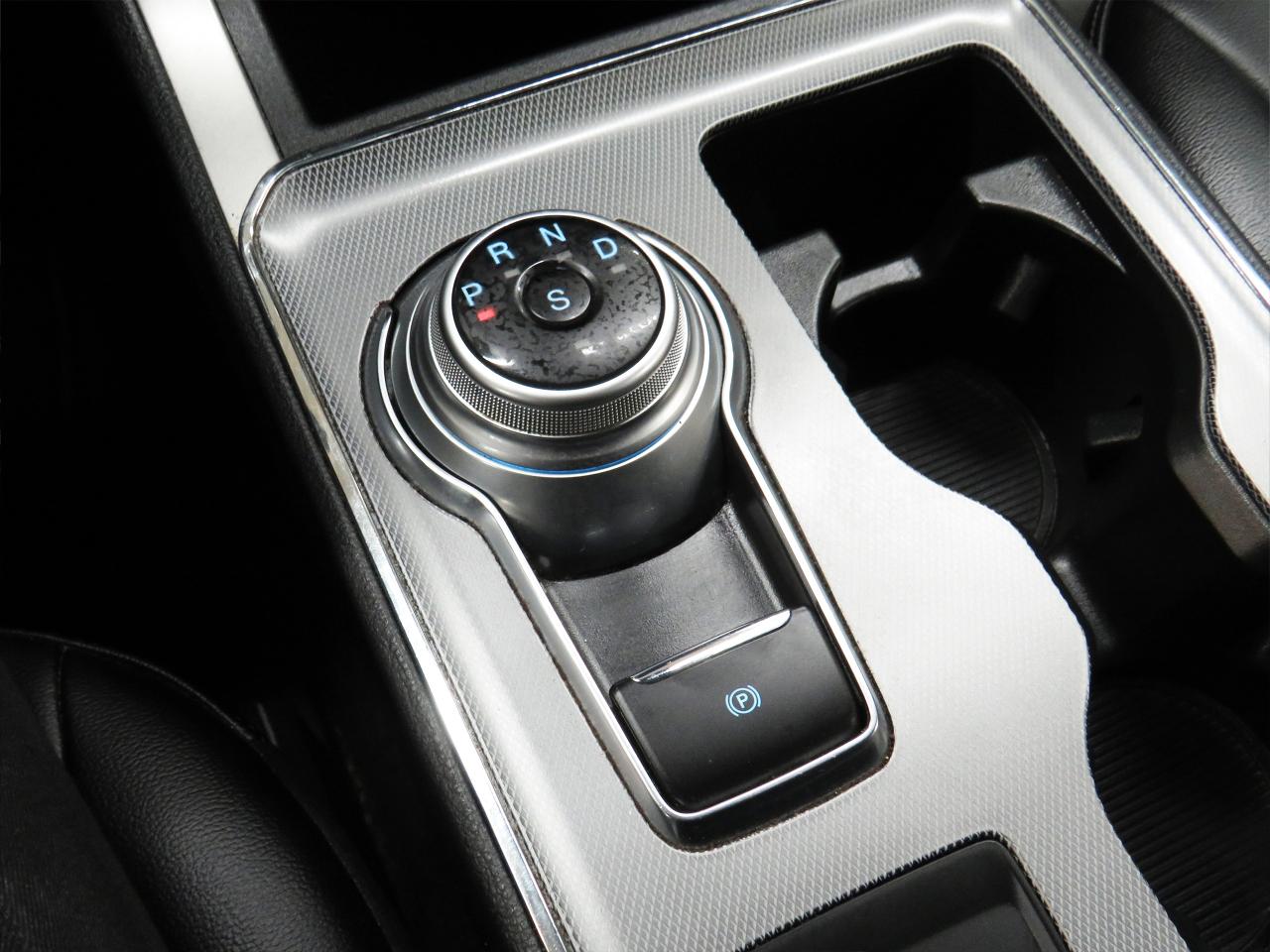 2023 Ford Edge TITANIUM | AWD | Leather | Sunroof | BSM | CarPlay