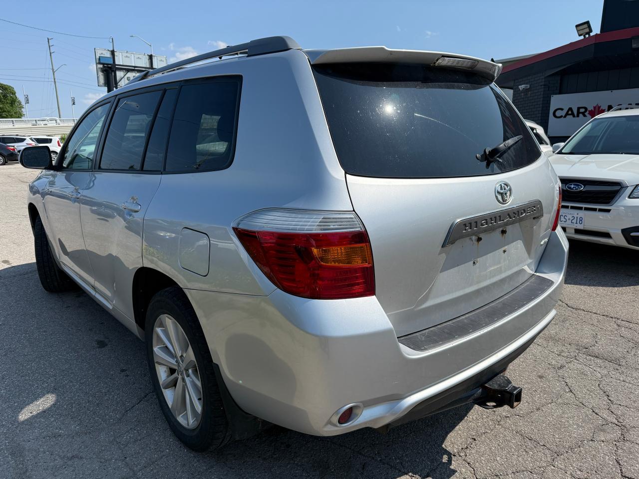 2010 Toyota Highlander SPORT / V6 / 4WD / YOU SAFETY YOU SAVE - Photo #2