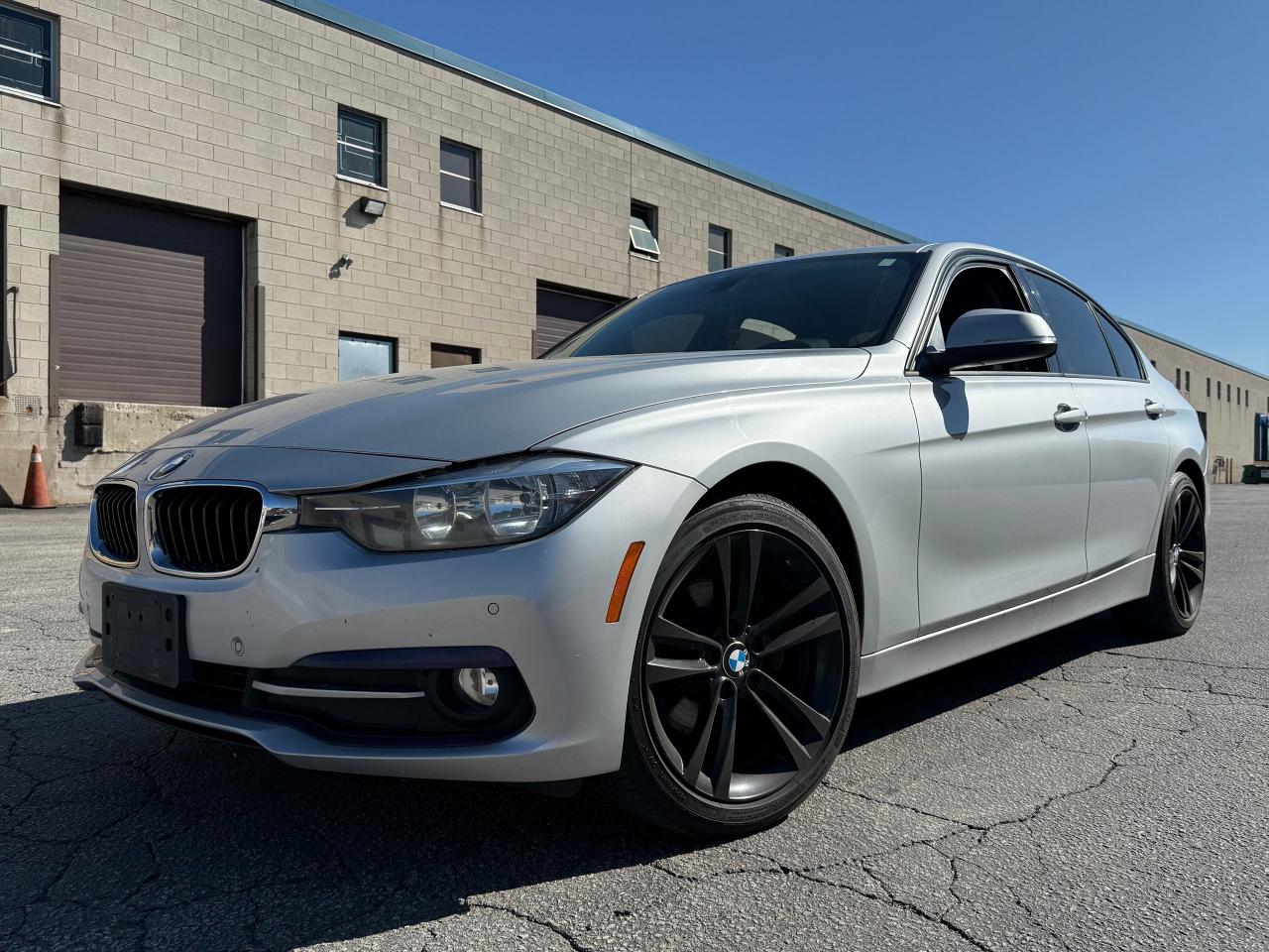 2016 BMW 3 Series 320i xDrive *SAFETY INCL*CLEAN CARFAX*FINANCING* - Photo #2