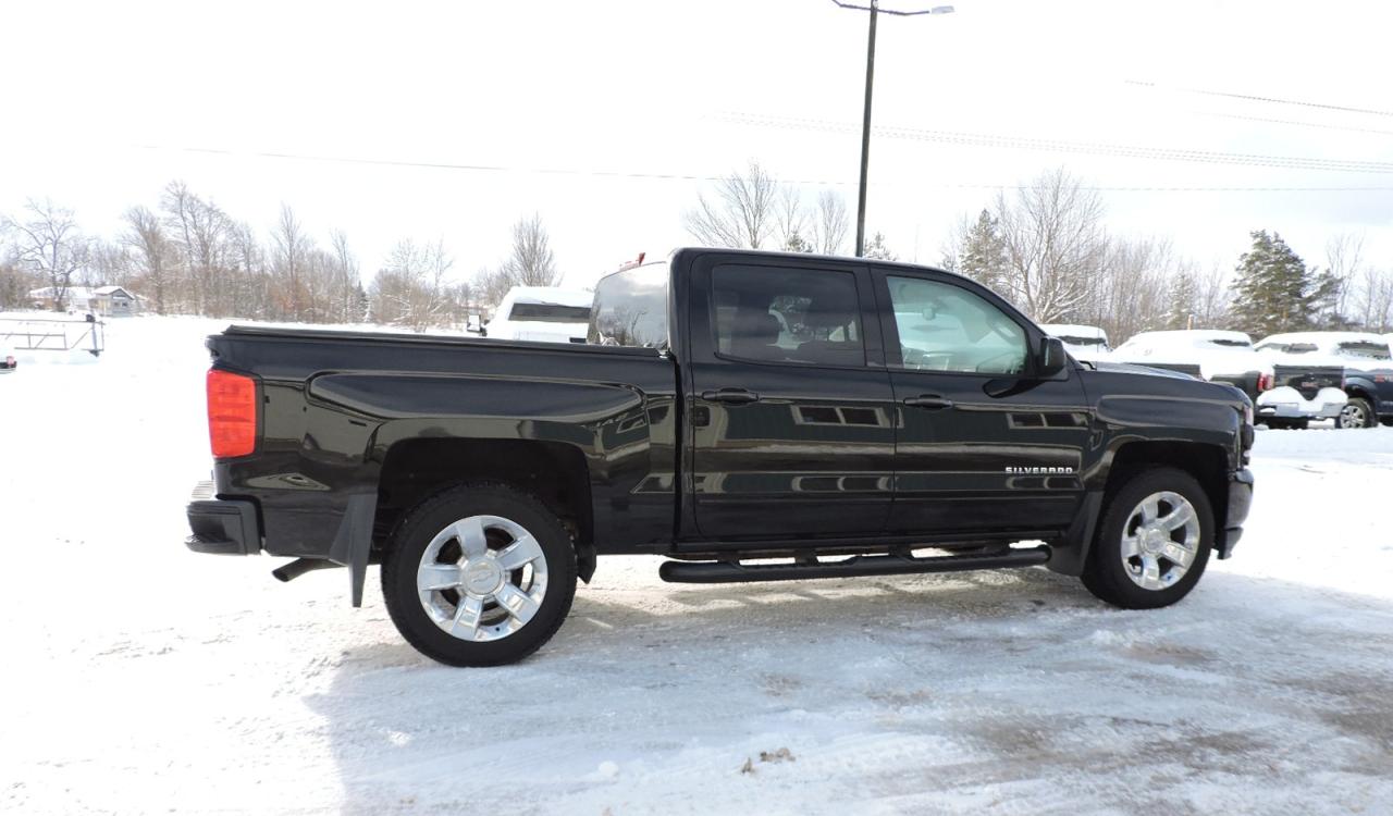 2017 Chevrolet Silverado 1500 LT 5.3L V8 4X4 Heated Seats Z71 139000 KMS Photo4
