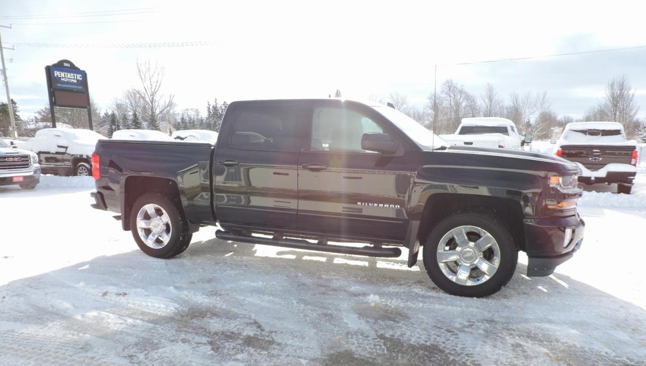 2017 Chevrolet Silverado 1500 LT 5.3L V8 4X4 Heated Seats Z71 139000 KMS Photo2