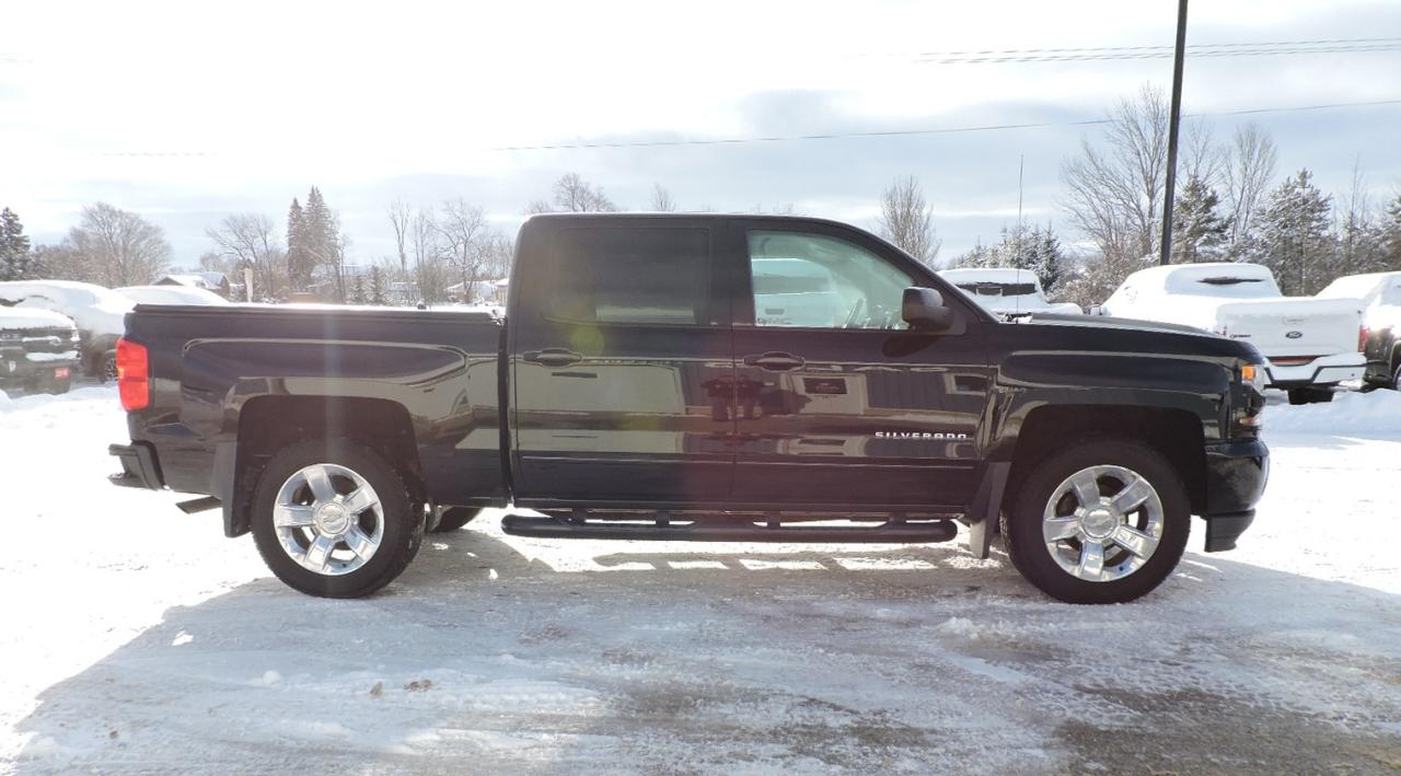 2017 Chevrolet Silverado 1500 LT 5.3L V8 4X4 Heated Seats Z71 139000 KMS Photo3