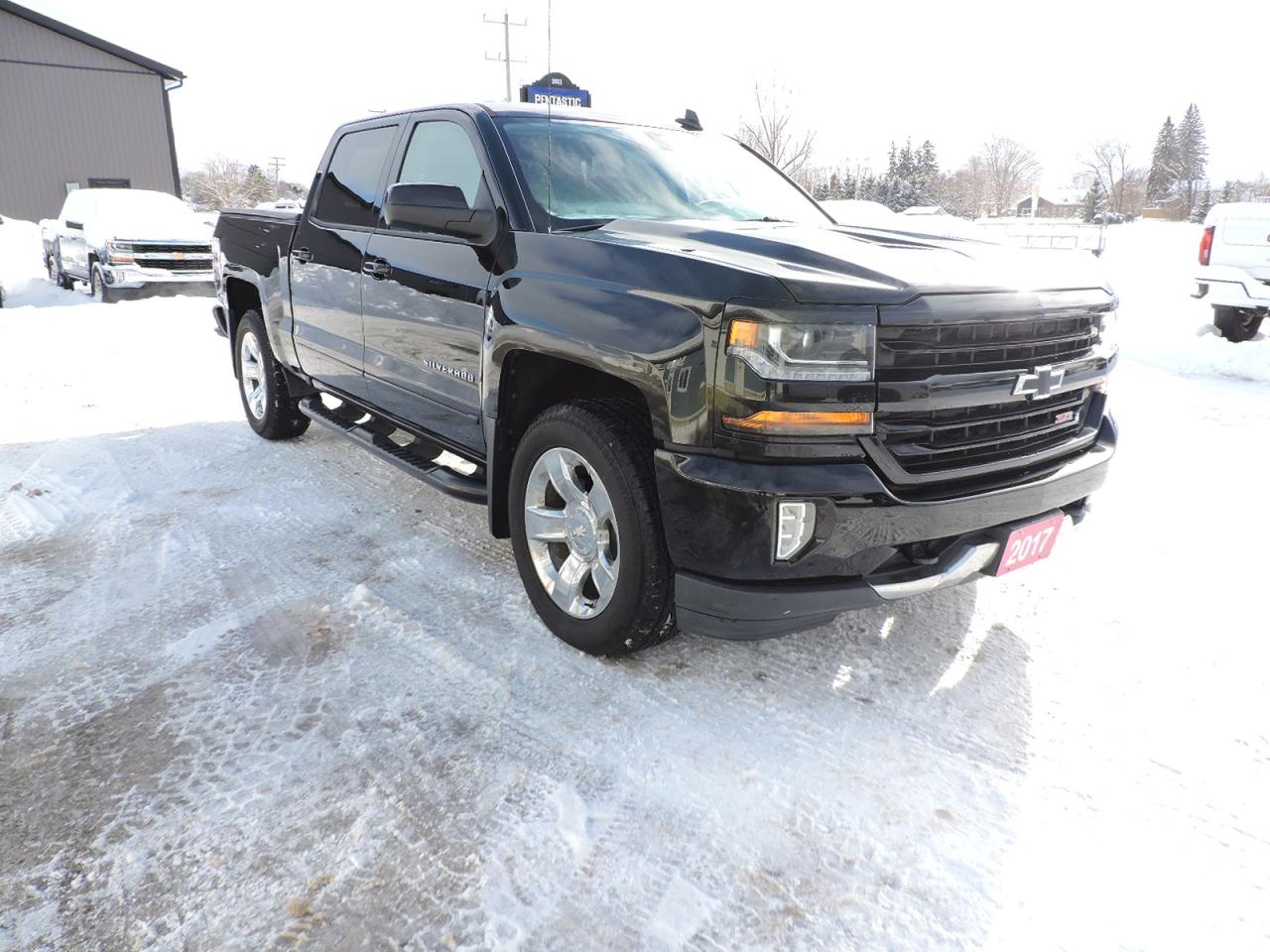 2017 Chevrolet Silverado 1500 LT 5.3L V8 4X4 Heated Seats Z71 139000 KMS