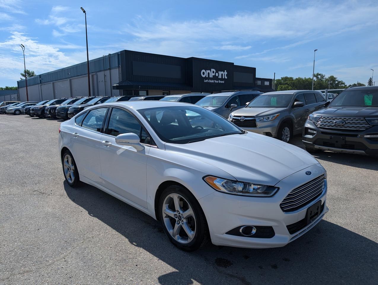 2016 Ford Fusion SE-LOCALLY OWNED-POWER SEATS - Photo #2