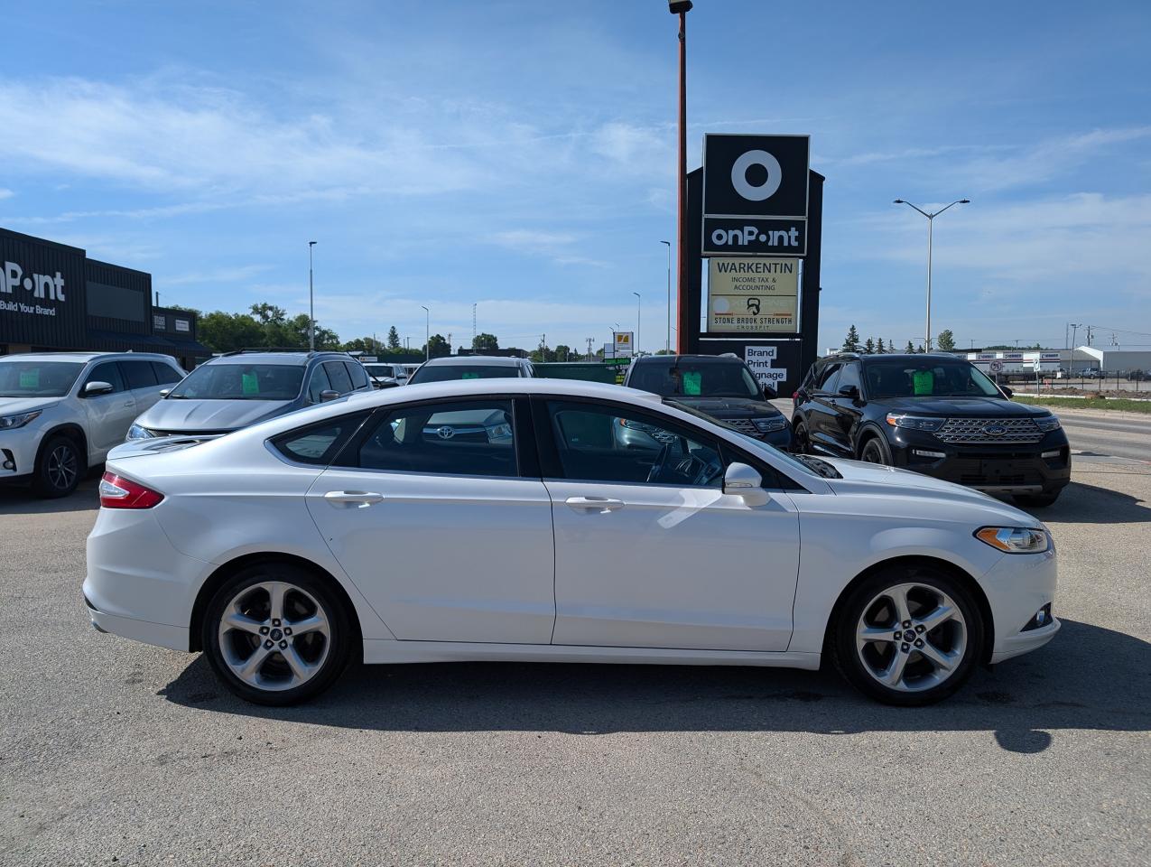 2016 Ford Fusion SE-LOCALLY OWNED-POWER SEATS - Photo #3