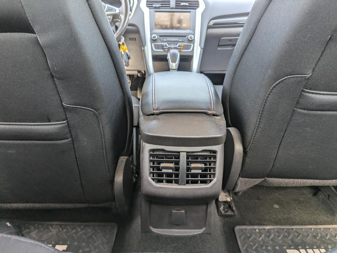 2016 Ford Fusion SE-LOCALLY OWNED-POWER SEATS - Photo #13