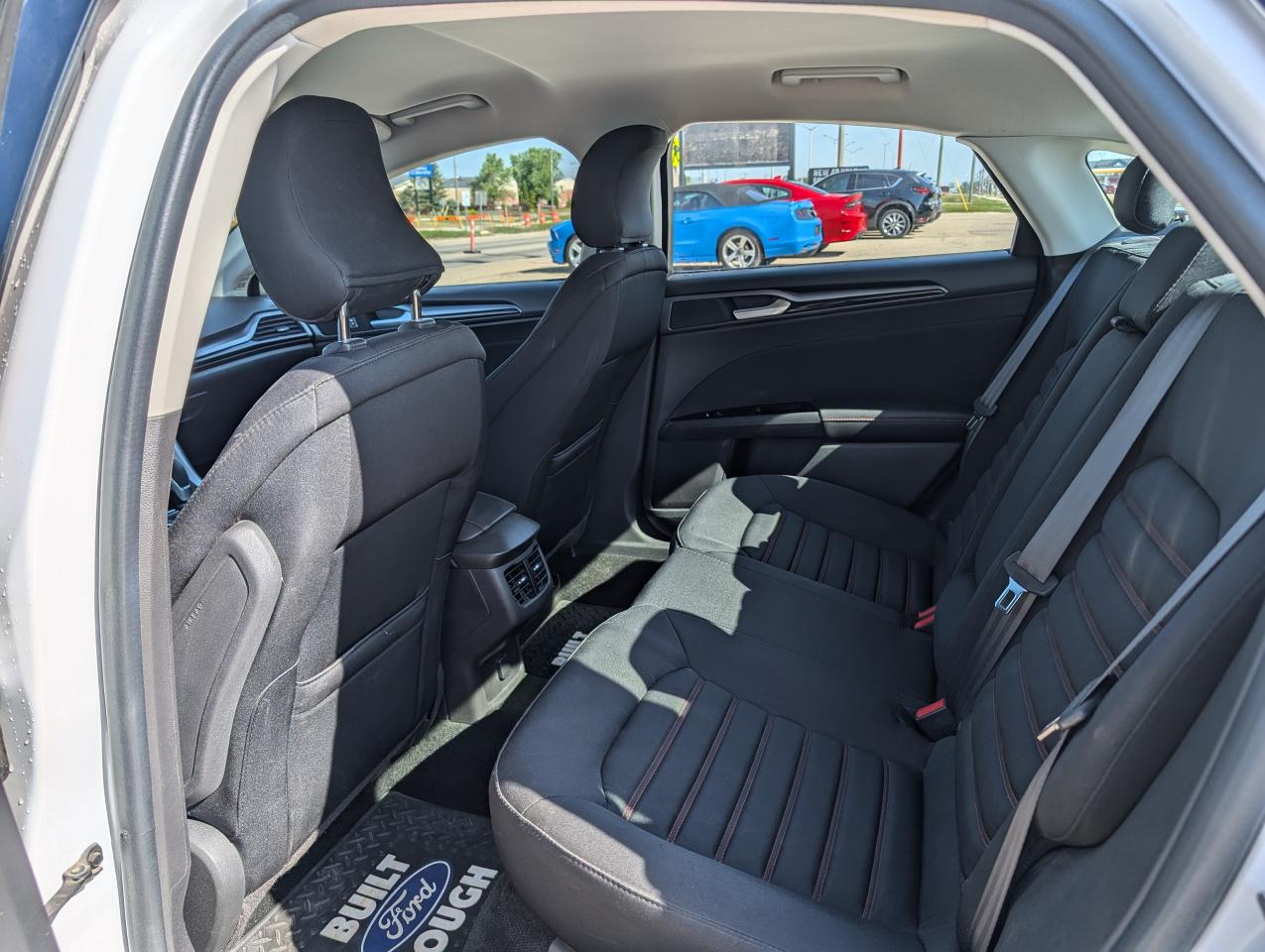 2016 Ford Fusion SE-LOCALLY OWNED-POWER SEATS - Photo #9