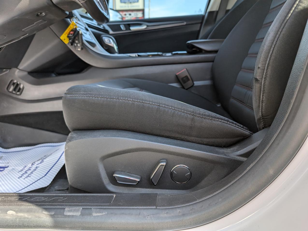 2016 Ford Fusion SE-LOCALLY OWNED-POWER SEATS - Photo #17