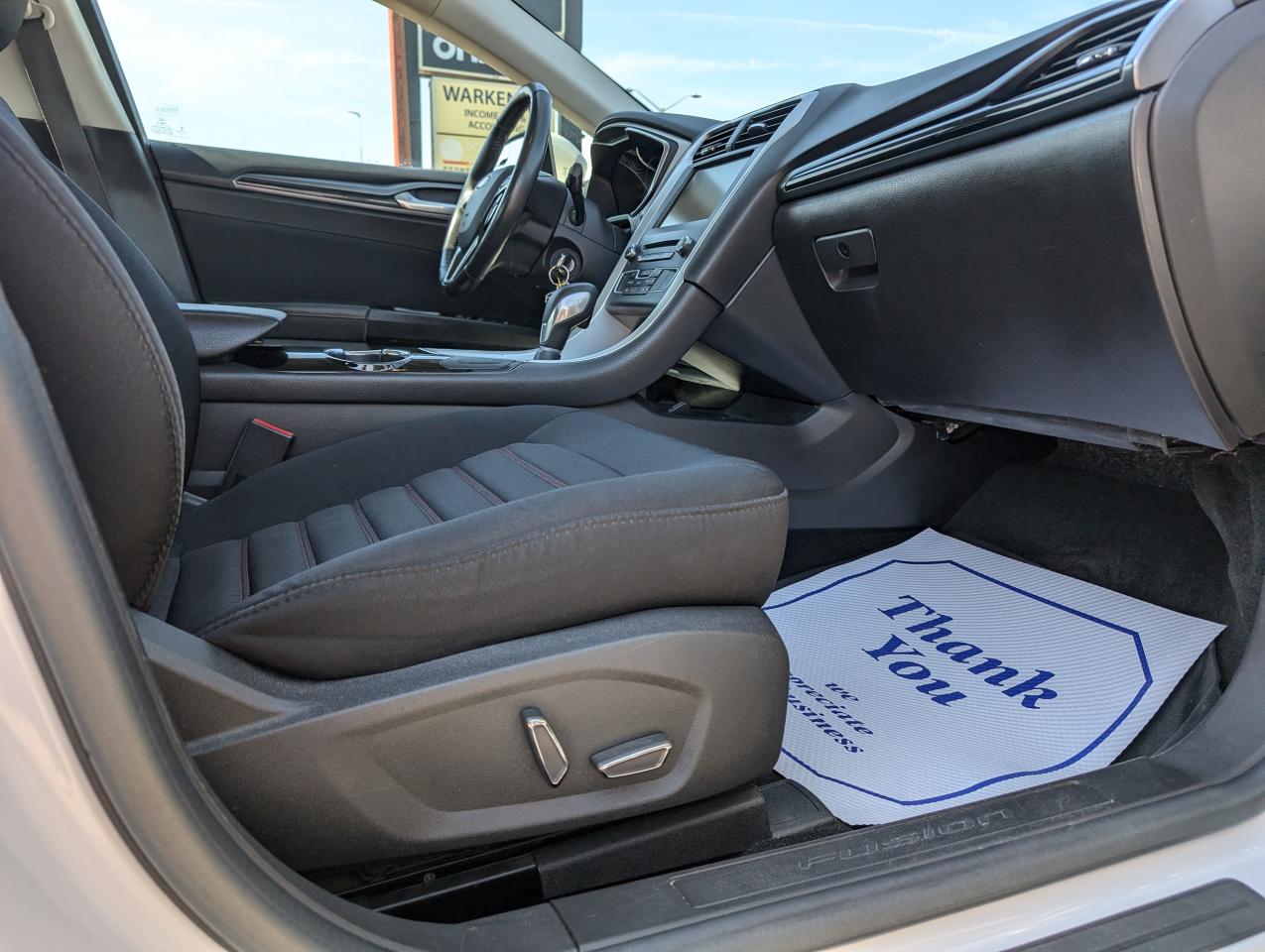 2016 Ford Fusion SE-LOCALLY OWNED-POWER SEATS - Photo #18