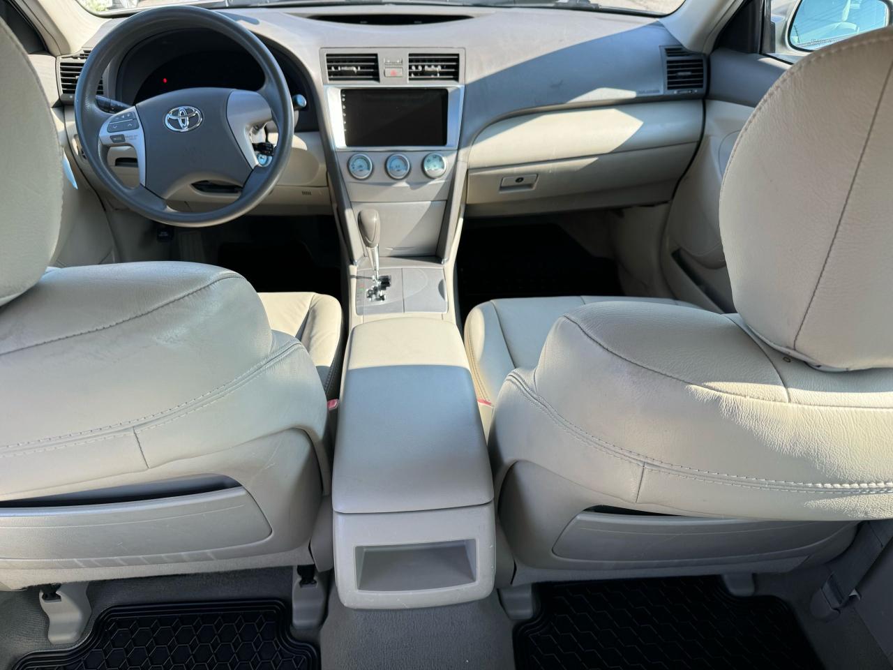 2009 Toyota Camry LE - Photo #12